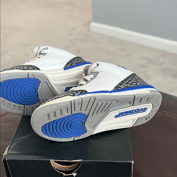 Air Jordan 3 Retro - size 11 little kids GUC - Picture 4 of 4